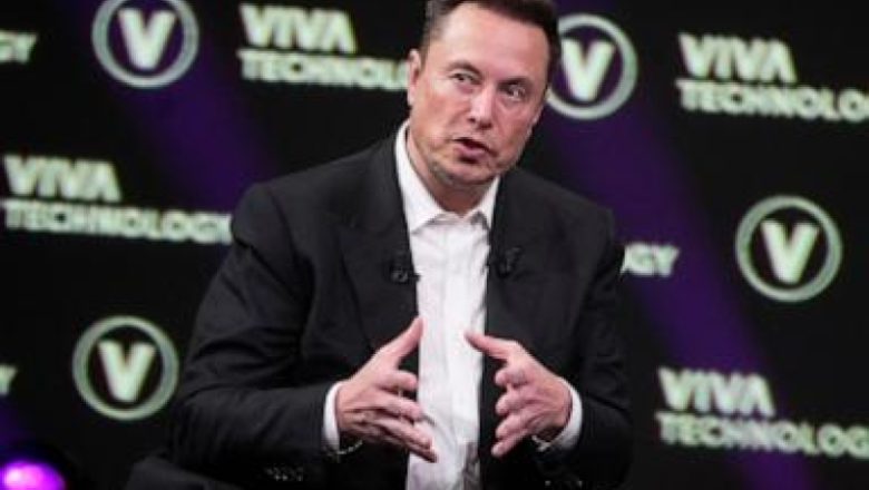 Elon Musk brings back X account of conspiracy theorist Alex Jones