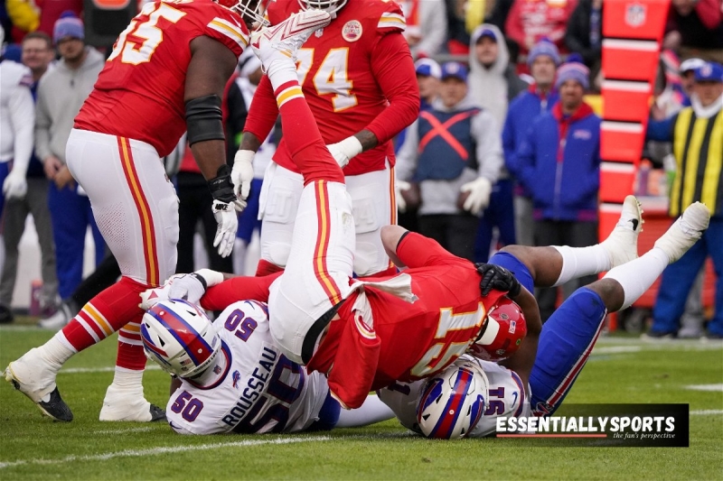 VIEW– Bills’ Defender Pulls Patrick Mahomes Helmet off his Head But Escapes Punishment