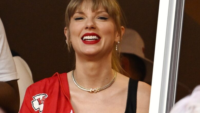 Taylor Swift Pairs Her Coolest Chiefs Merch With a Reputation Miniskirt at Travis Kelce’s Latest Game