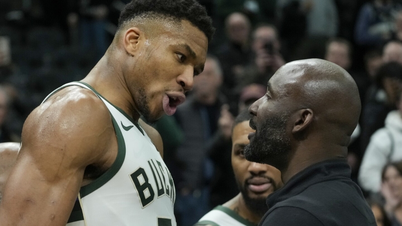 Dollars, Pacers square off in conflict over video game ball after Giannis’ record-setting efficiency