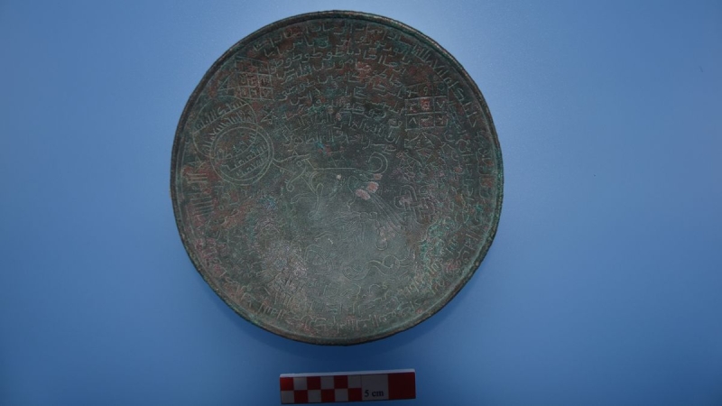 800-year-old recovery bowl emblazoned with double-headed dragon discovered in Turkish castle