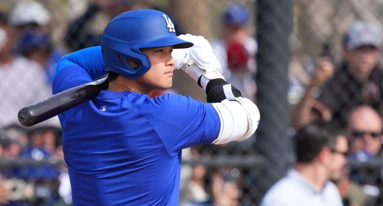 <aDodgers' Shohei Ohtani Will Make Spring-Training Debut on Tuesday Amid Injury Rehab