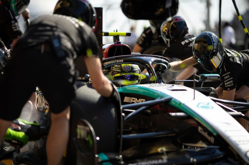 Hamilton: Mercedes F1 group now in “developing procedure”