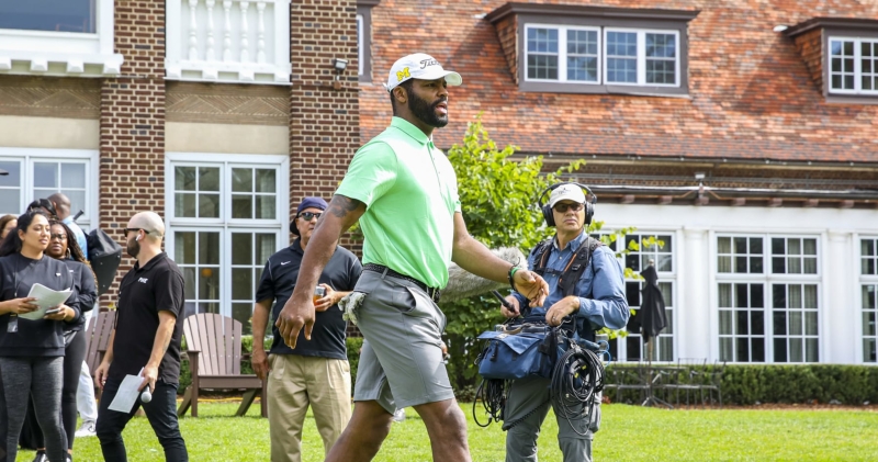 Previous NFL WR Braylon Edwards Rescues 80-Year-Old Man Who Was Assaulted at YMCA