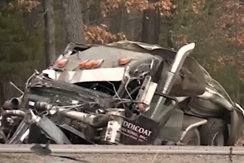 9 eliminated, 1 hurt in rural Wisconsin truck-passenger van accident