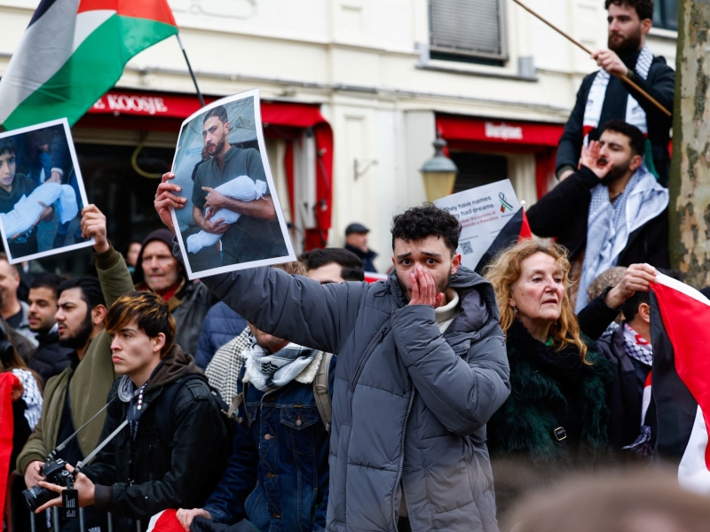 Demonstrations over Israeli leader Herzog’s existence at Dutch Holocaust Museum