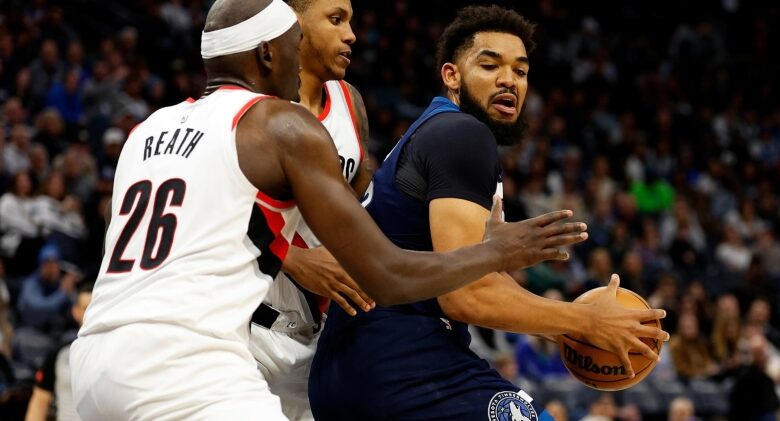 <aReport: Wolves' Karl-Anthony Towns to Get Surgery on Knee Injury; Out 1 Month Minimum