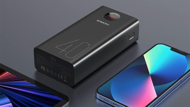 Conserve 60% Off This 40,000 mAh Power Bank (Can Fast Charge a Nintendo Switch)