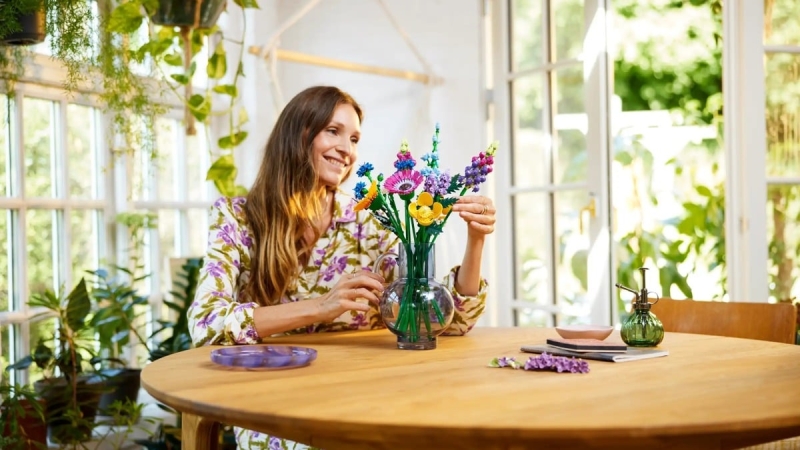 Commemorate spring flowers with flowery Lego sets on sale for 20% off at Amazon