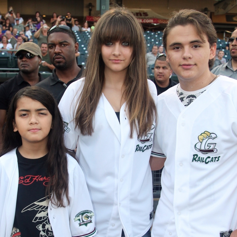 Michael Jackson’s Kids Prince, Bigi & Paris Make Rare Joint Appearance