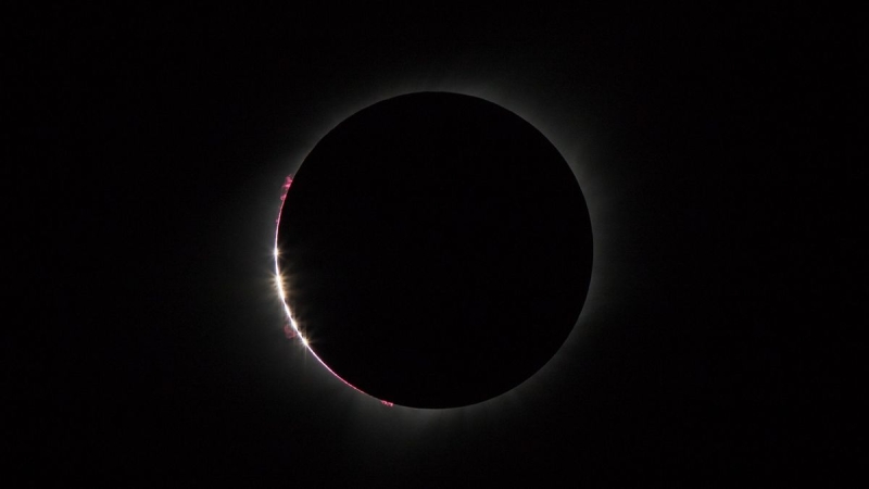 Historic occurrences of seeing overall eclipses near the edge of totality