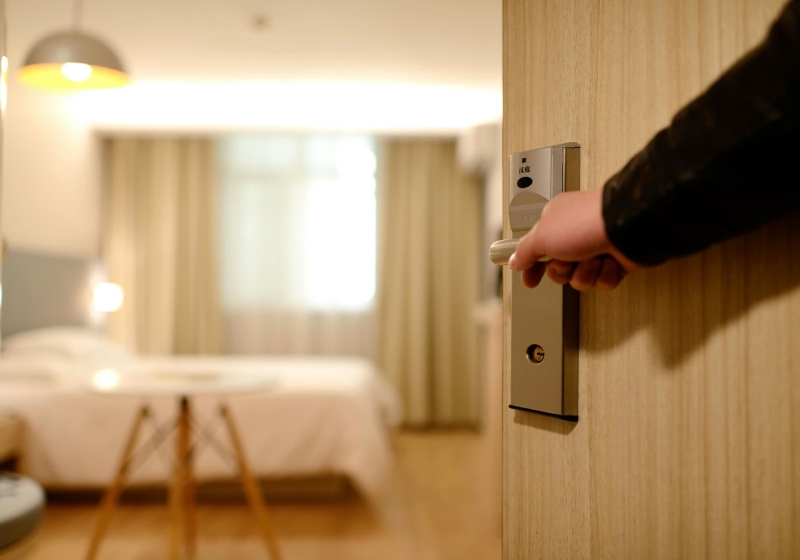 Ethical hackers demonstrate how to open countless hotel keycard locks