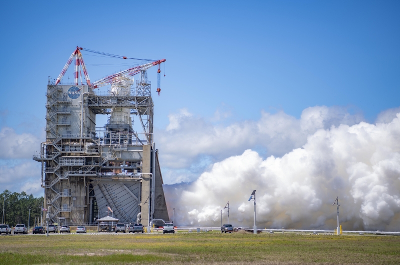 NASA Conducts Full-Duration Artemis Moon Rocket Engine Test