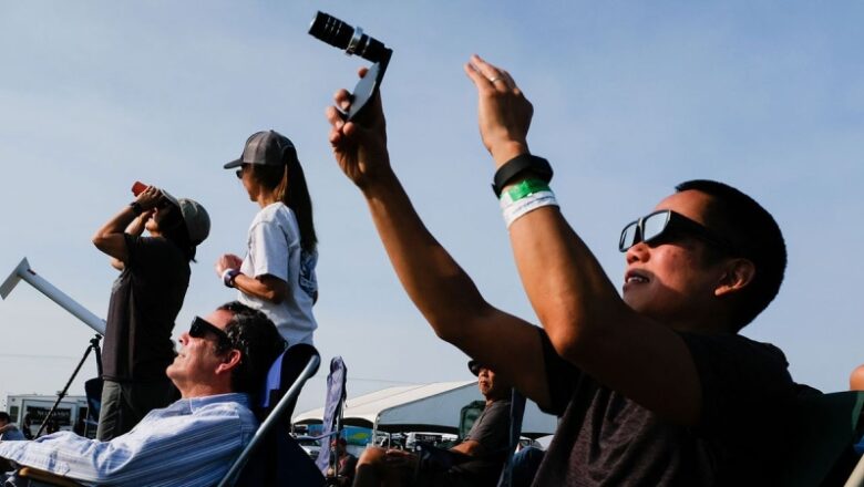 How to securely tape-record the April 8 eclipse with your phone