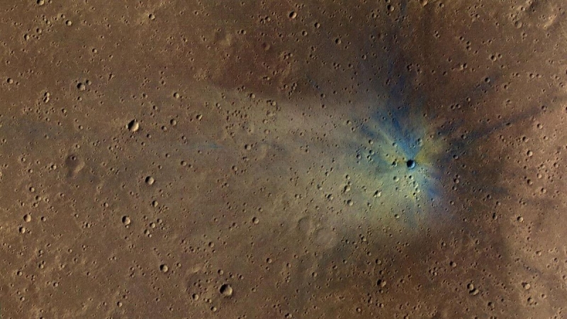 Single huge item left 2 billion craters on Mars, researchers find