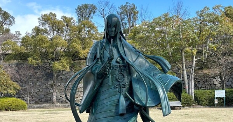 Almost Life-Size Touken Ranbu Statue Erected in Fukuyama Castle Park