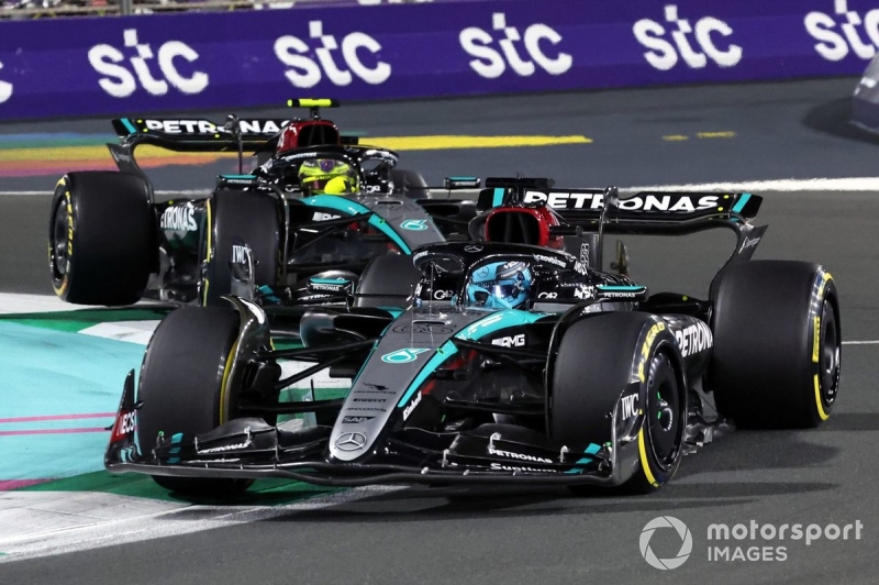 Russell anticipates Mercedes to provide brand-new F1 team-mate equivalent treatment