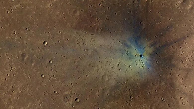 Huge Mars asteroid effect produces large field of damage with 2 billion craters