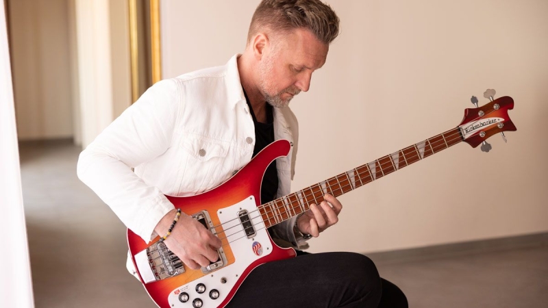 “As a guitar player you can be available in after the one without your house breaking down. As a bass gamer, you constantly have to be there”: How Jonas Reingold changed from classical guitar and ended up being Steve Hackett’s go-to bassist