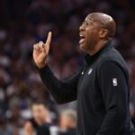 <aNBA Rumors: Mike Brown, Kings 'Have Tabled' Contract Extension Talks