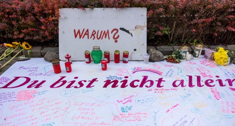 A minimum of 3 dead, 4 hurt in knife attack at celebration in Germany