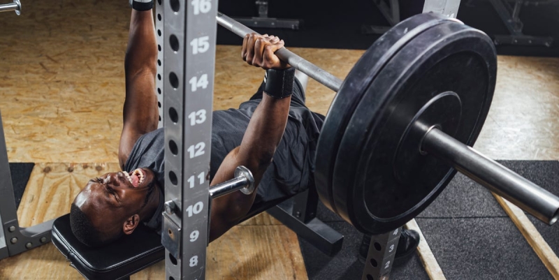 Just How Much Weight Should I Be Able to Bench Press, Really?