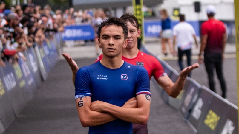 VIEW AGAIN as Hayden Wilde and Georgia Taylor-Brown star at supertri Chicago