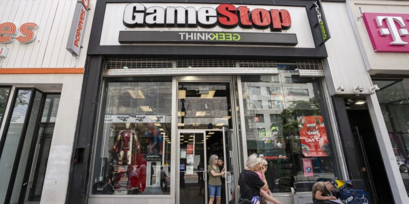 GameStop reports unforeseen revenue in spite of fourth-straight quarter of decreasing sales