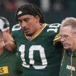 Jordan Love injury updates: Packers QB suffers MCL injury vs. Eagles