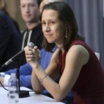 23andMe directors resign as the CEO of the genetic-testing business looks for to take it personal