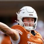 <aTexas' Quinn Ewers Suffers Abdomen Injury vs. UTSA, Replaced By Arch Manning