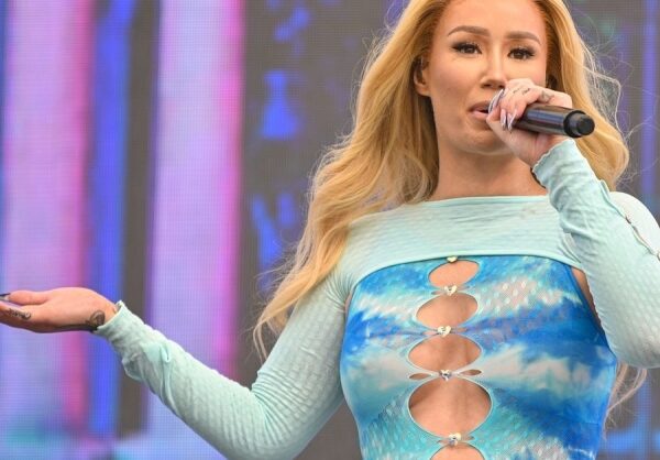 Iggy Azalea to Release Online Casino Motherland in Boost for MOTHER Token