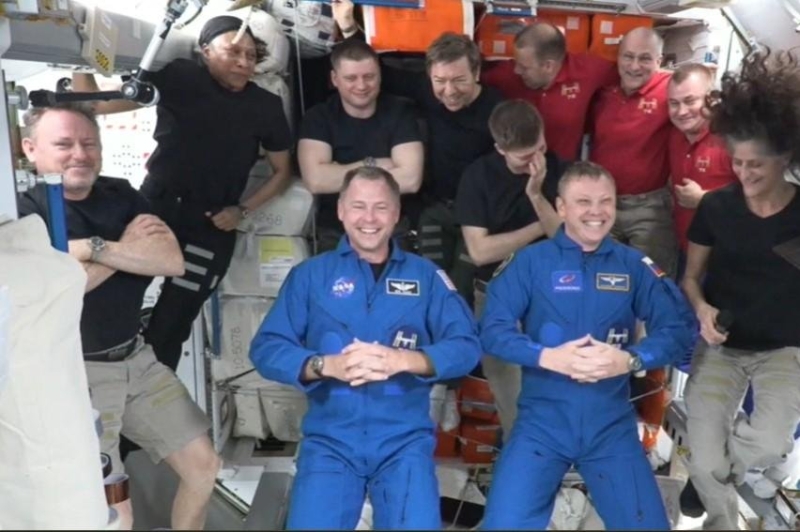 SpaceX Crew-9 group boards the ISS