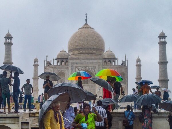 Numerous fractures, damage appear on walls, floorings of Taj Mahal, states report