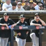 <aWhite Sox Lose 120th Game to Tie Modern MLB Record as Fans Troll Historic Struggles