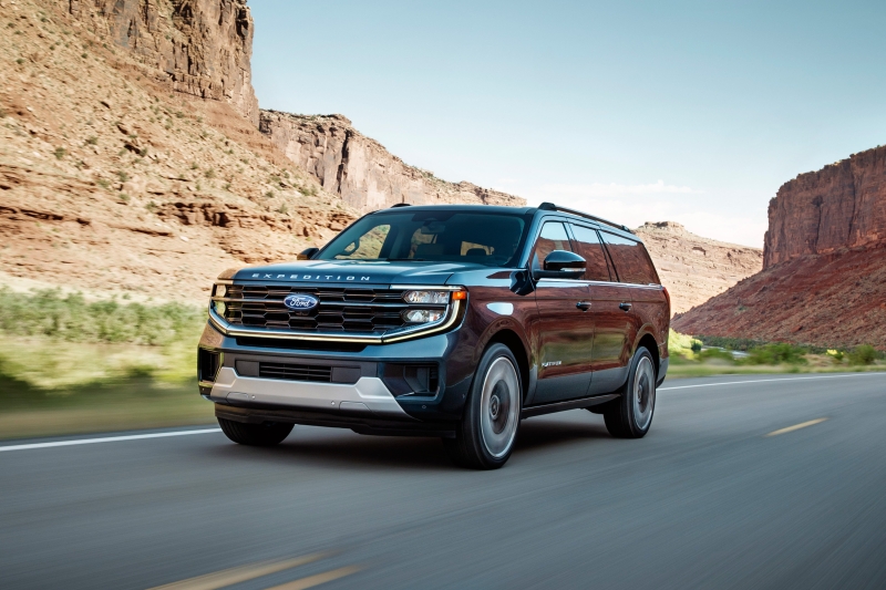 Ford’s Redesigned 2025 Expedition SUV Goes All-in For Big Families