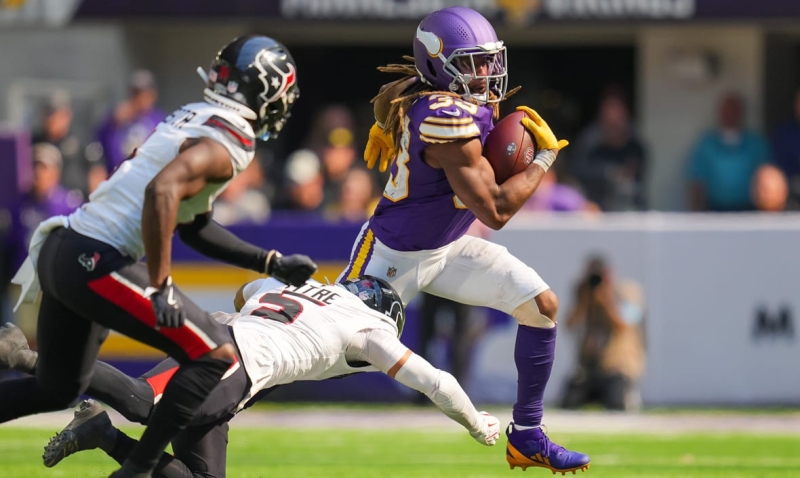 Did Aaron Jones Become the Christian McCaffrey of the Vikings?