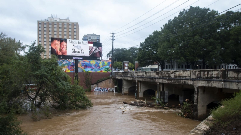 Lots Rescued by Helicopter From Flooded Tennessee Hospital Inundated by Helene