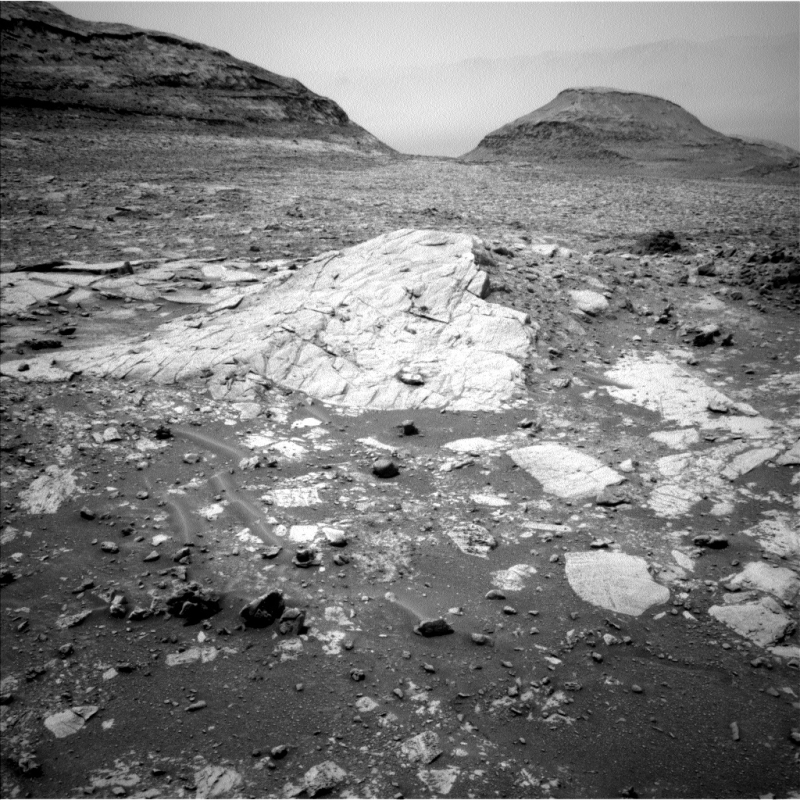 Sols 4302-4303: West Side of Upper Gediz Vallis, From Tungsten Hills to the Next Rocky Waypoint