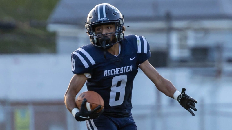 Pennsylvania high school football gamer collapses throughout video game following hard struck to helmet