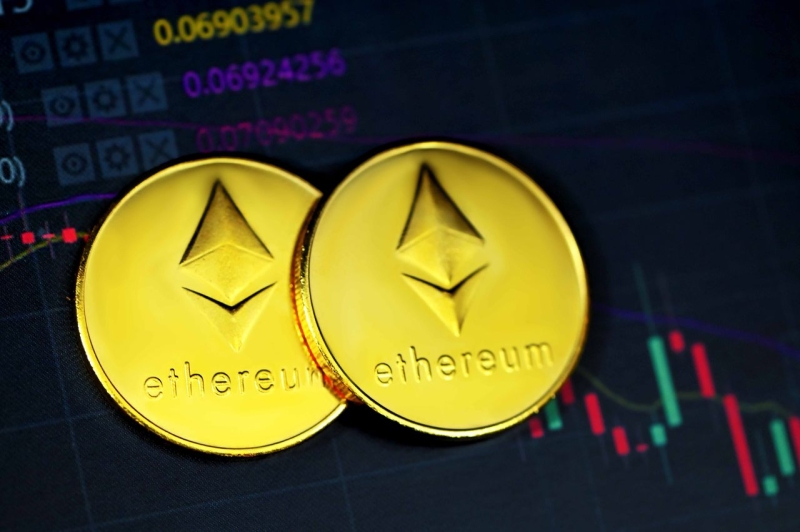 Expert Sees Potential for Ethereum (ETH) Parabolic Rise, But Funding Rate Needs to Rise