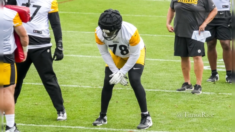 Fowler: Steelers OG James Daniels Tears Achilles, Out For Season