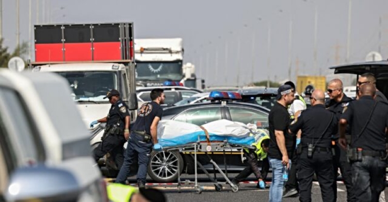 Israeli Policeman Shot Dead, Four Wounded in Terrorist Attack