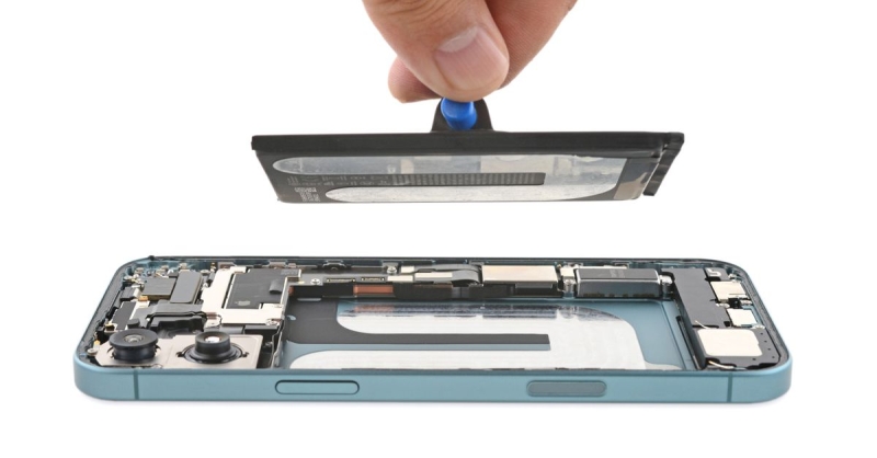 View the iPhone 16’s electrically-charged battery replacement procedure