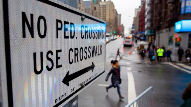 ‘I’m strolling here!’: Jaywalking legislated in New York City