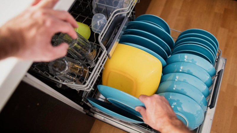 Stop Putting These 11 Things in the Dishwasher