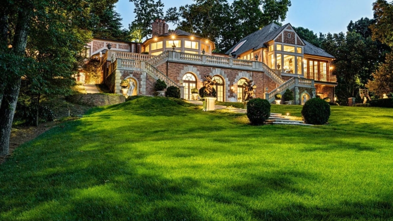 A Michigan rental property, a Georgia estate, and a Pennsylvania cattle ranch: today’s swing state high-end realty roundup