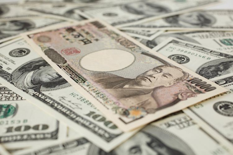 Japanese Yen continues losing ground versus USD; fresh multi-month low and counting