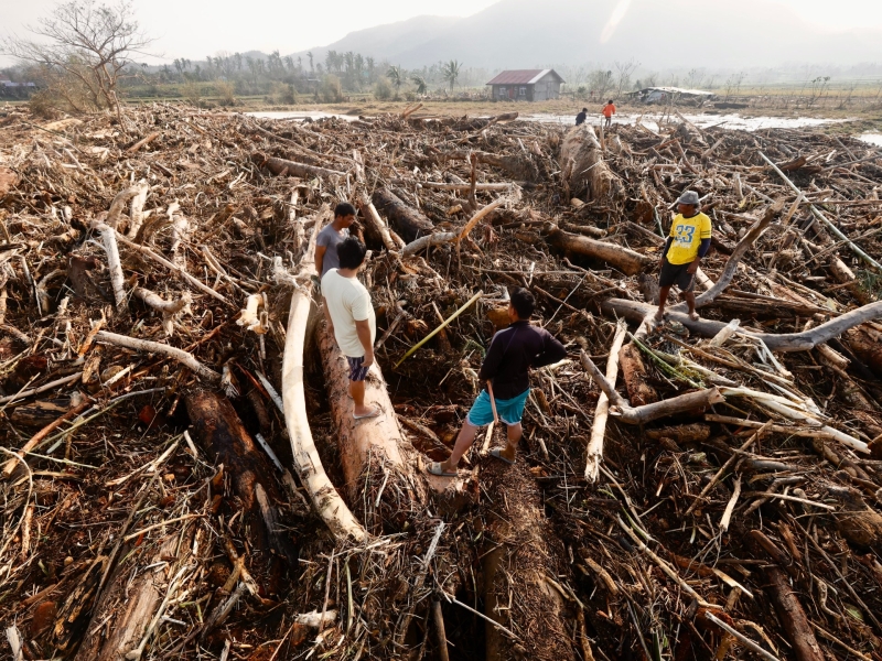 New storm bears down on the Philippines after Typhoon Usagi damaged havoc