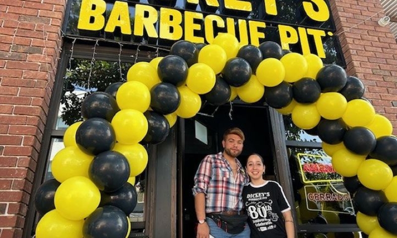 Dickey’s Barbecue Pit Opens First Location in Oaxaca de Juárez, Spearheading Expansion in Mexico